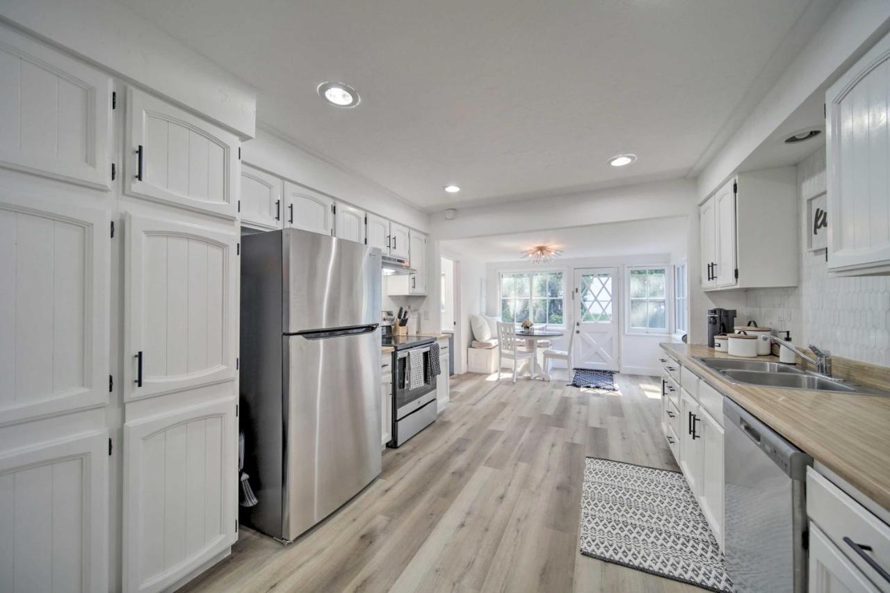 Bright And Airy Liberty Lake Abode With Backyard! Экстерьер фото